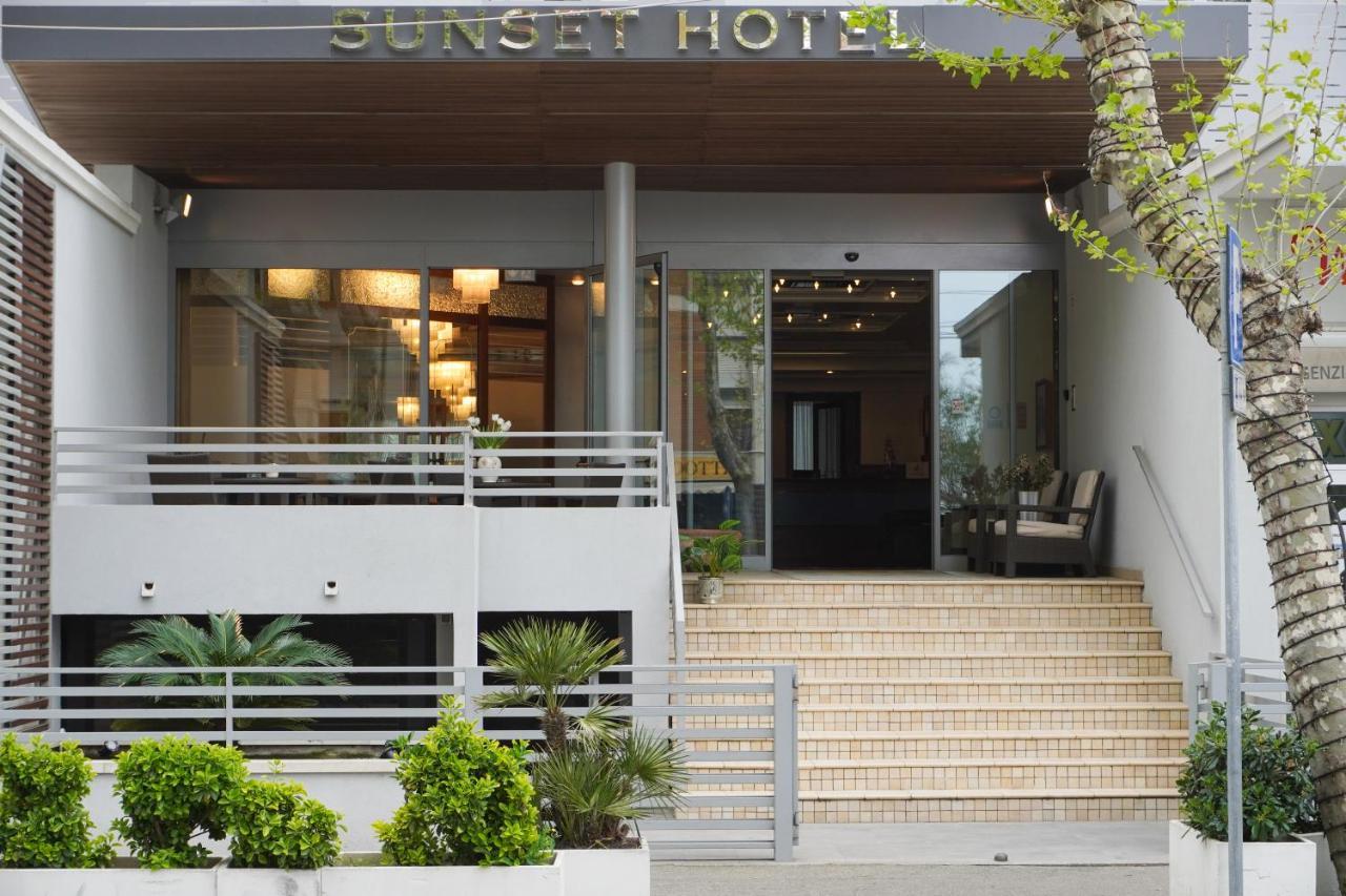 Hotel Sunset Rimini Exterior foto