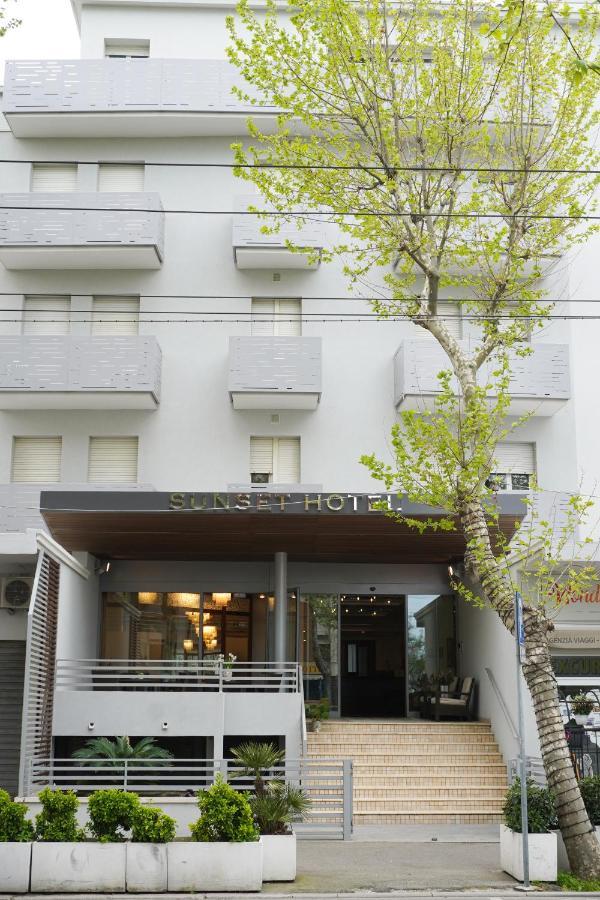 Hotel Sunset Rimini Exterior foto