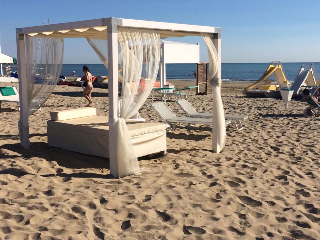 Hotel Sunset Rimini Exterior foto